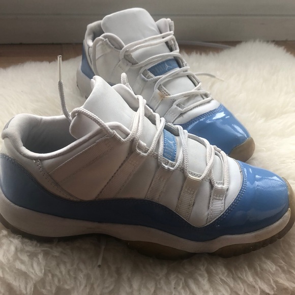 Jordan Retro 11 low university blue size 5.5 boys - Picture 1 of 8